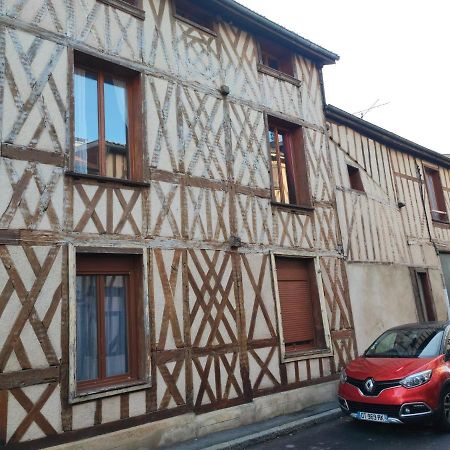**Studio Art - 30M2 - Centre Ville** Chalons-en-Champagne Exterior photo